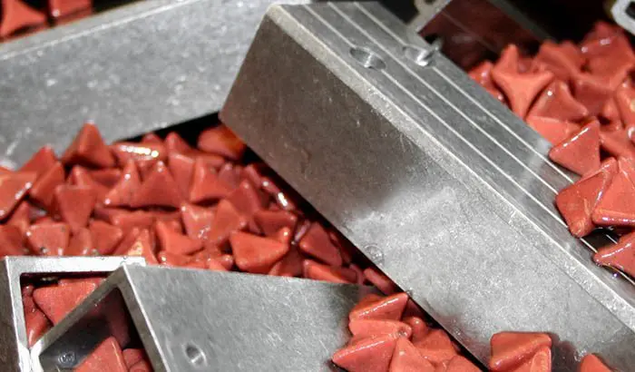 Plastic Tumbling Media for Aluminum Parts Finishing